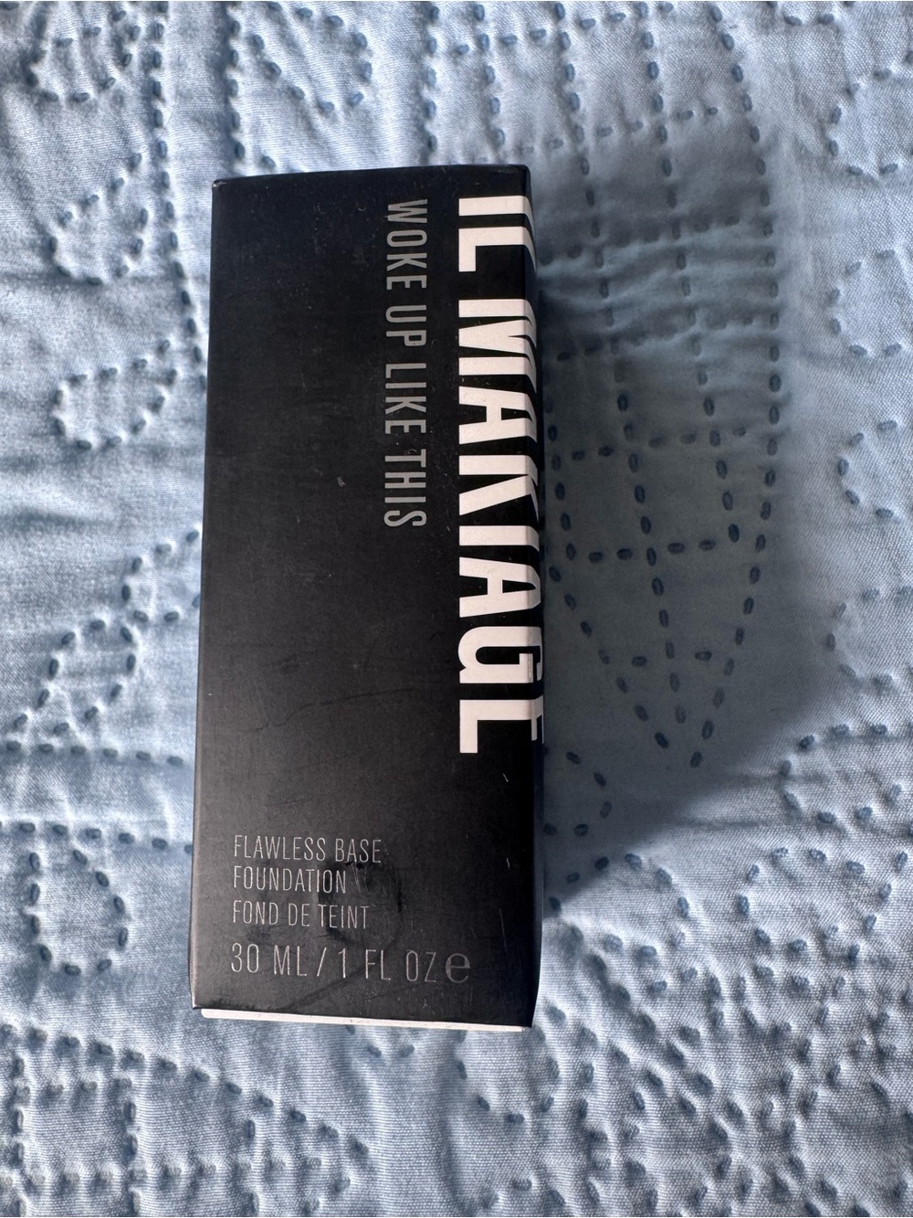 Il Makiage Flawless Base Foundation - Black Packaging